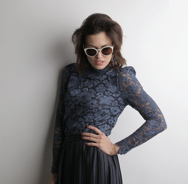 Découvrez les Icônes de la Mode Française : L'Art du Shopping de Luxe